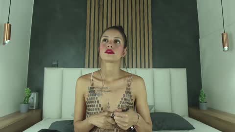 C H A N E L online show from January 2025 07:32:01 PM