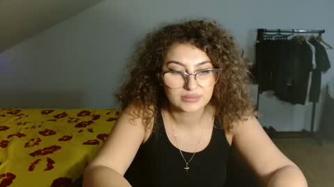 Stephanieblisss online show from January 2025 08:33:01 PM