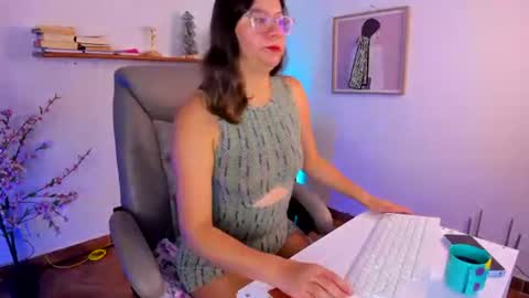 Snapshot of chanell_taylor_ chatting on July 2026 12:01:01 PM chanell online show from July 2026 12:01:01 PM