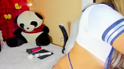 Snapshot of chanellbrad chatting on February 2026 03:11:02 PM Chanell Brad online show from February 2026 03:11:02 PM