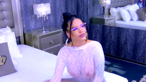 chanelledy1 online show from October 2025 02:32:02 AM