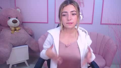 channel_blonde_a online show from December 2024 02:09:01 AM