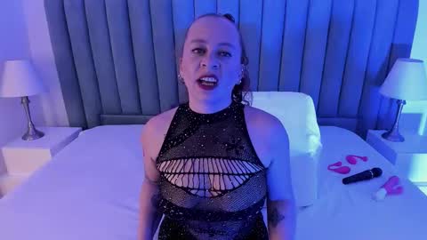 Channelfox  online show from September 2025 07:59:02 PM