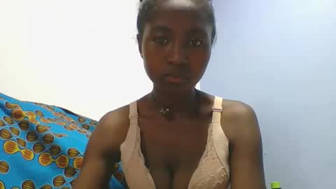 Snapshot of chantale483461 chatting on March 2026 05:30:01 AM chantale483461 online show from March 2026 05:30:01 AM