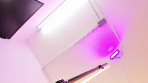 Chantall online show from February 2025 10:48:01 AM