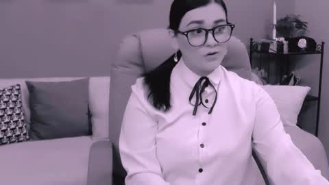 The Queen online show from February 2025 09:11:02 AM