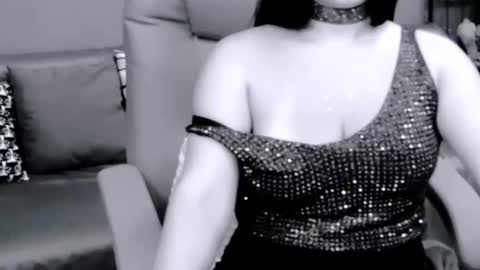 The Queen online show from September 2025 08:46:02 AM