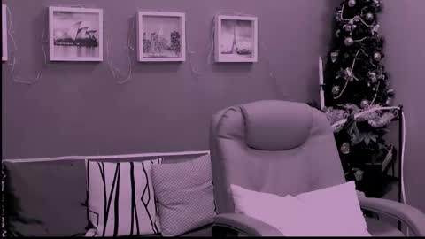 The Queen online show from January 2026 08:30:01 AM