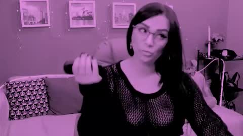 The Queen online show from March 2026 11:19:01 PM