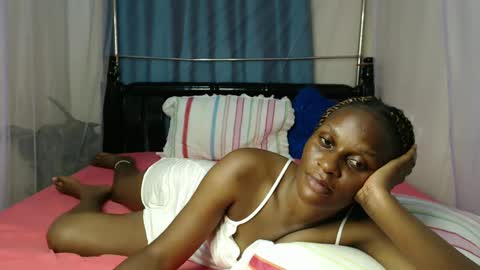 Chantel online show from December 2024 07:03:02 PM