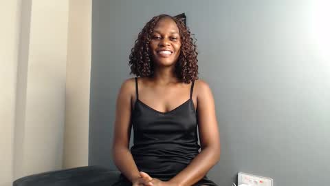 Chantel online show from December 2025 01:11:02 AM