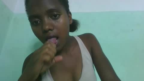 chanteuse655720 online show from April 2026 04:37:02 PM