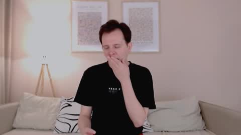 Charley online show from November 2025 12:04:01 PM