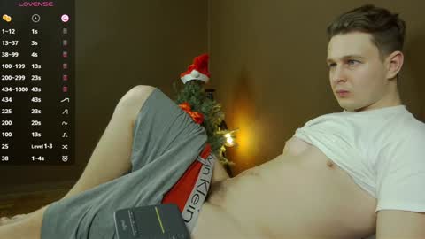 Snapshot of charlie_smiley chatting on January 2025 02:00:02 AM Charlie Smiley online show from January 2025 02:00:02 AM