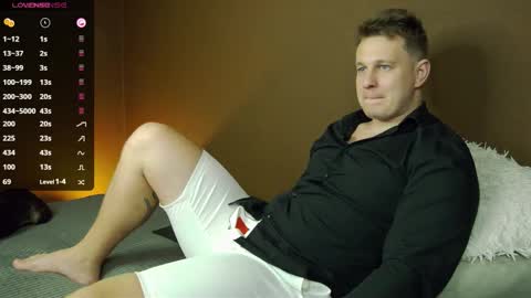 Snapshot of charlie_smiley chatting on September 2025 01:33:01 AM Charlie Smiley online show from September 2025 01:33:01 AM