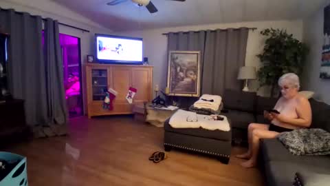 charliebroun online show from December 2025 04:20:02 AM