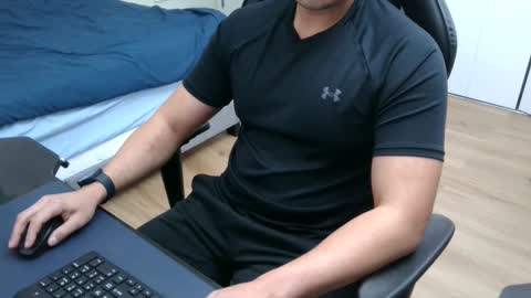 charliekkw online show from February 2025 09:05:02 PM