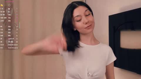 Yumi online show from February 2026 07:44:02 PM