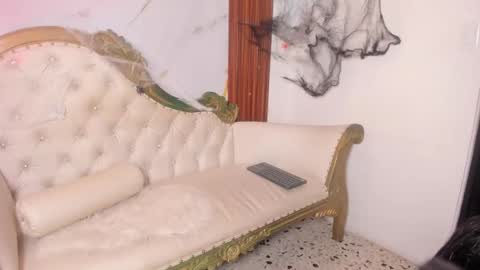 charlot_vega_ online show from October 2025 11:00:01 AM