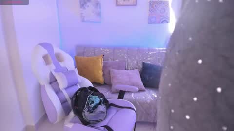    online show from October 2025 02:51:02 PM