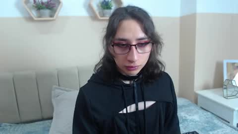 Snapshot of charlothe_dumont chatting on April 2026 04:00:01 PM charlothe_dumont online show from April 2026 04:00:01 PM