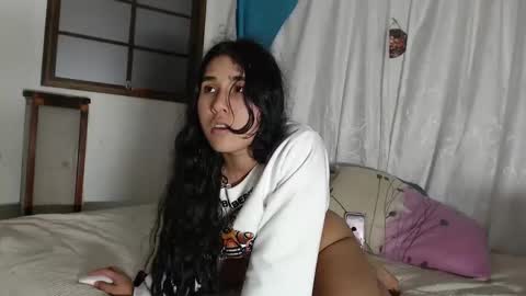 Snapshot of charlotte2852 chatting on January 2026 01:09:02 AM karinaa independent model online show from January 2026 01:09:02 AM