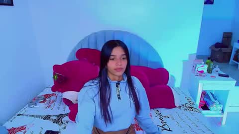 charlotte online show from December 2025 09:23:02 PM