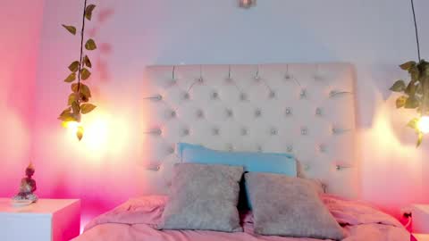 Snapshot of charlotte_collins_2 chatting on June 2026 02:35:02 AM Sofia online show from June 2026 02:35:02 AM