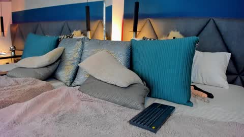 Charlotte online show from January 2025 05:11:02 PM