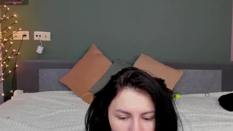 Snapshot of charlotte_daly chatting on February 2025 04:19:02 AM Charlotte online show from February 2025 04:19:02 AM