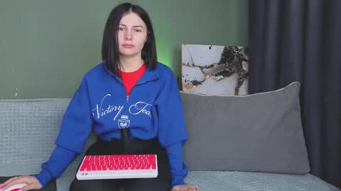 Snapshot of charlotte_daly chatting on September 2025 04:11:02 AM Charlotte online show from September 2025 04:11:02 AM