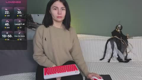 Snapshot of charlotte_daly chatting on October 2025 04:13:01 AM Charlotte online show from October 2025 04:13:01 AM