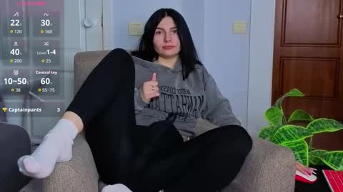 Snapshot of charlotte_daly chatting on November 2025 05:07:01 AM Charlotte online show from November 2025 05:07:01 AM