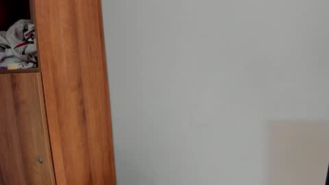 Charlotte online show from November 2025 01:21:02 PM