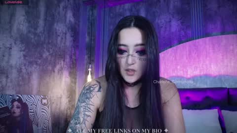 Snapshot of charlotte_germanotta_ chatting on January 2025 05:06:01 PM Charlotte online show from January 2025 05:06:01 PM