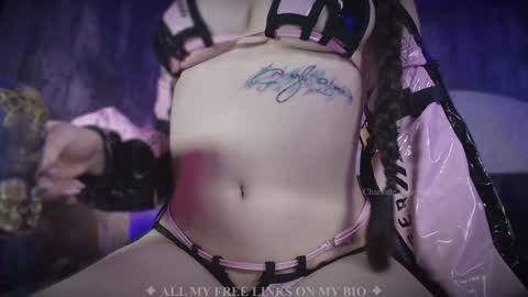 Snapshot of charlotte_germanotta_ chatting on March 2025 06:33:01 PM Charlotte online show from March 2025 06:33:01 PM