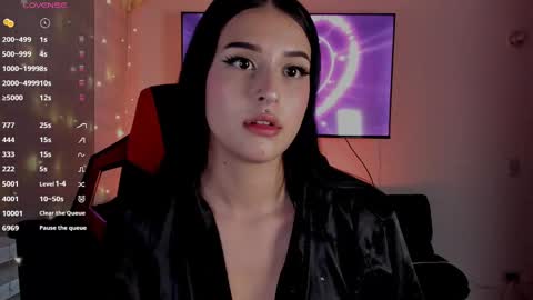 Charlotte  online show from September 2025 10:53:01 PM