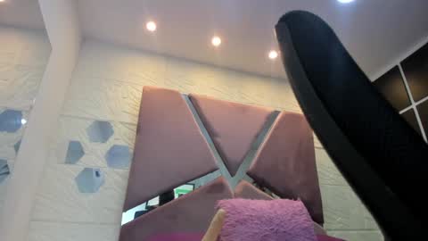 Charlotte Icee online show from December 2024 04:09:02 PM