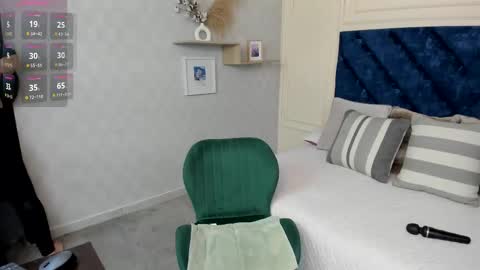 Charlotte Mayers online show from November 2025 11:44:01 AM