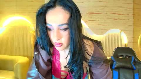 Charlotte  online show from January 2026 02:50:02 AM