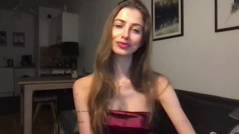 Charlotte Roche online show from October 2025 03:54:01 PM