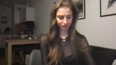 Charlotte Roche online show from November 2025 03:56:01 PM