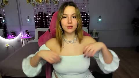 Snapshot of charlotteatwood chatting on February 2026 03:19:01 PM charlotteatwood online show from February 2026 03:19:01 PM