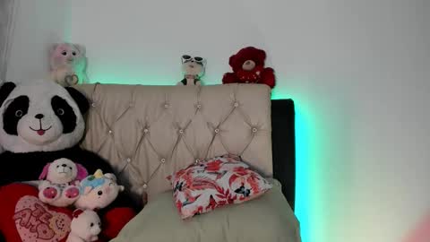 Snapshot of charlottee07 chatting on February 2026 01:34:02 AM charlottee07 online show from February 2026 01:34:02 AM