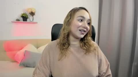 Snapshot of charlottelabouff chatting on March 2026 11:43:02 PM Charlotte online show from March 2026 11:43:02 PM