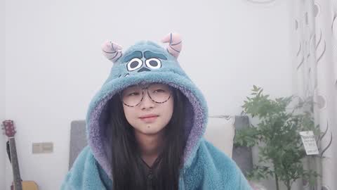 Charlotte online show from January 2025 10:19:01 PM