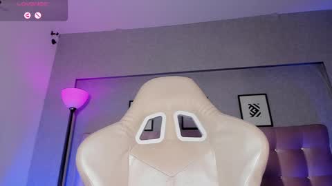 charlotterussel online show from December 2024 02:10:01 AM