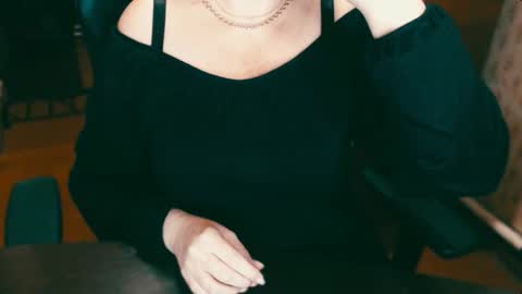 CharlotteXTasty online show from December 2024 01:06:01 PM