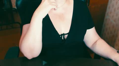 CharlotteXTasty online show from September 2025 12:06:01 PM