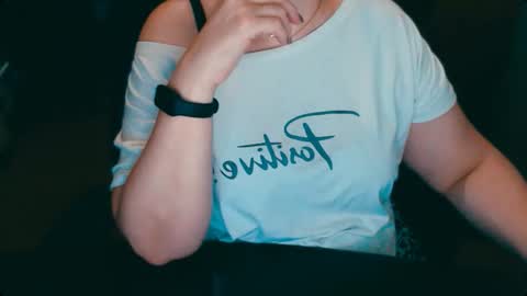 CharlotteXTasty online show from November 2025 12:28:02 PM